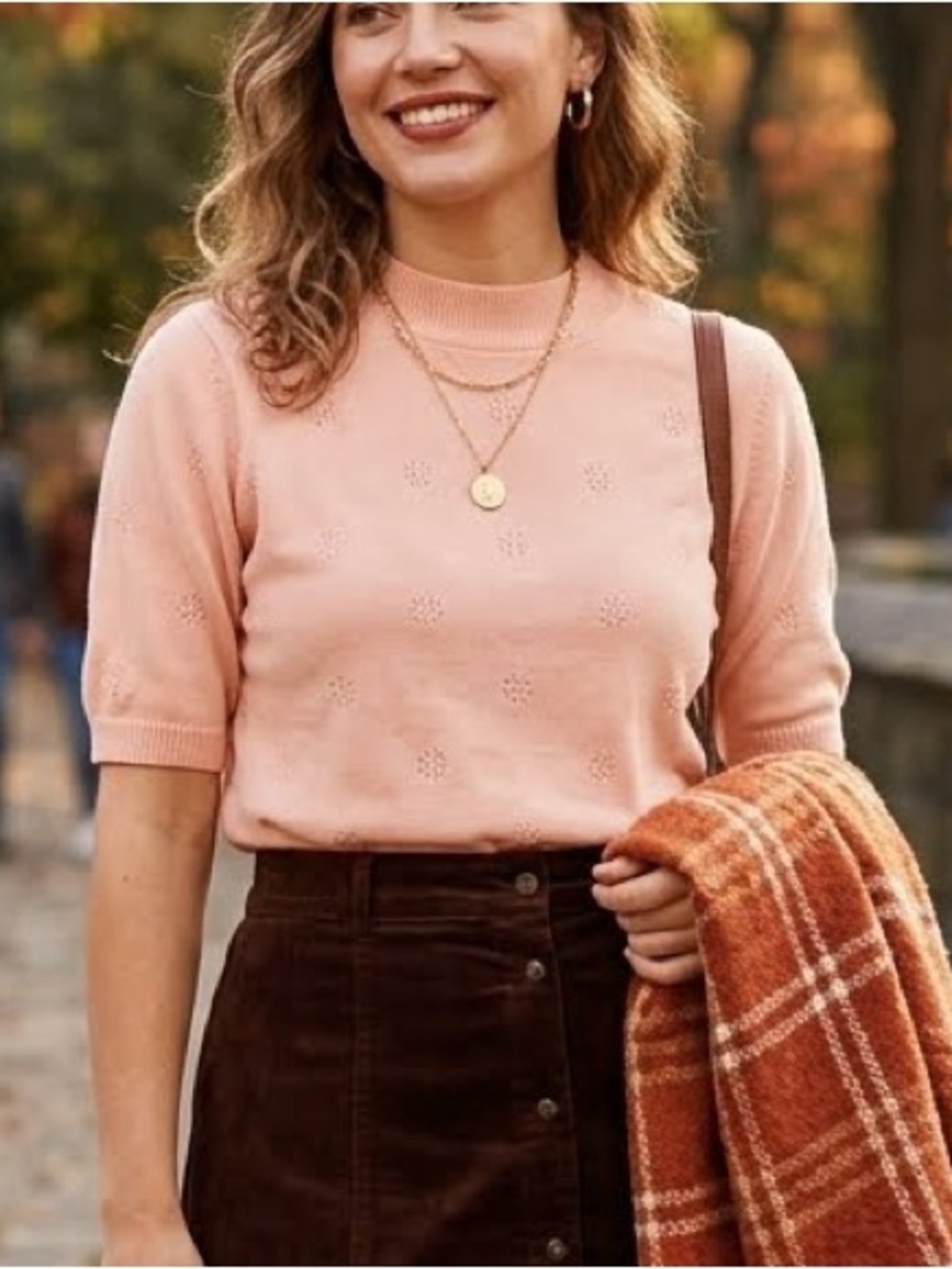 BedFord fair Crewneck Short-Sleeve Sweater in Light Pink